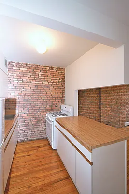 Rented by R New York | media 2