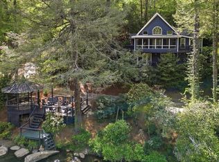 906 Riverside Ln, Blue Ridge, GA 30513