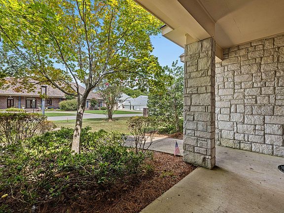 4th image of 105 Morrell Cir