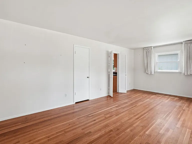 108 Battle St SW — Photo 10