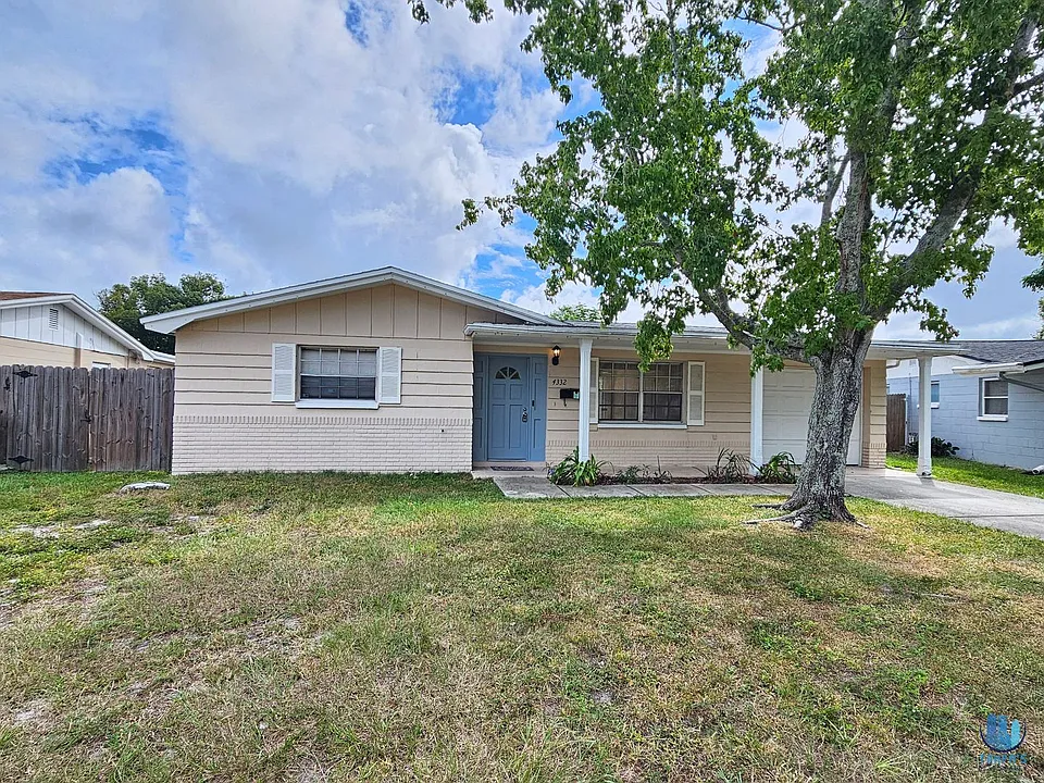 4332 Newbury Dr