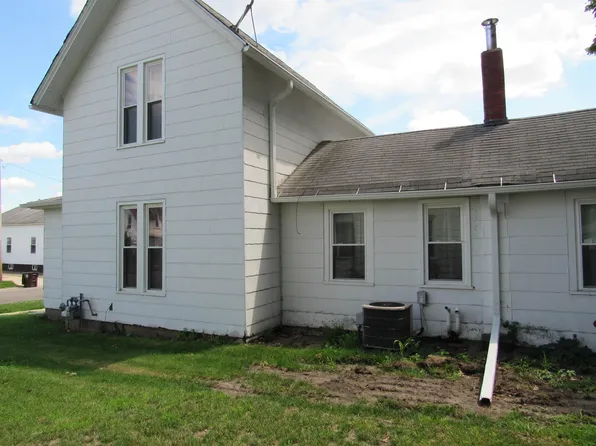 401 Main St, Delmar, IA 52037