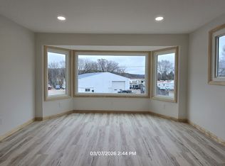 623 Frankfort Ave, Elberta, MI 49628