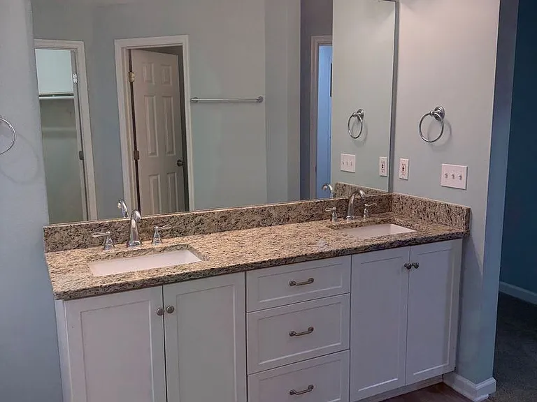 8900 Fox Glen Dr — Photo 21