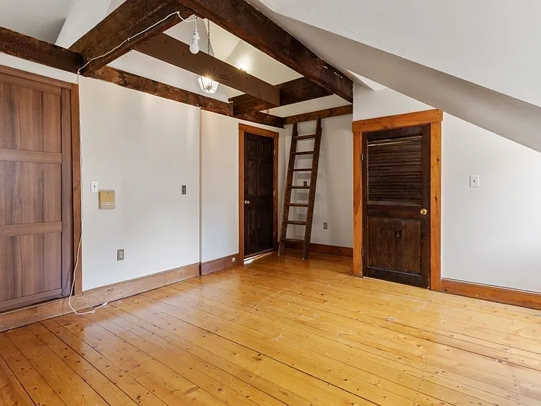 31 Myrtle St #4 — Photo 20