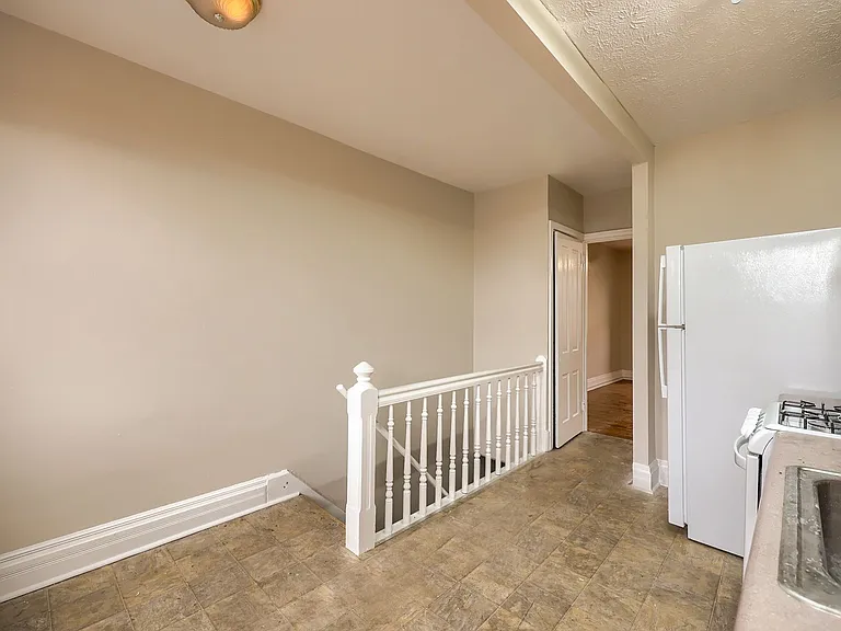 203 Hamilton St — Photo 4