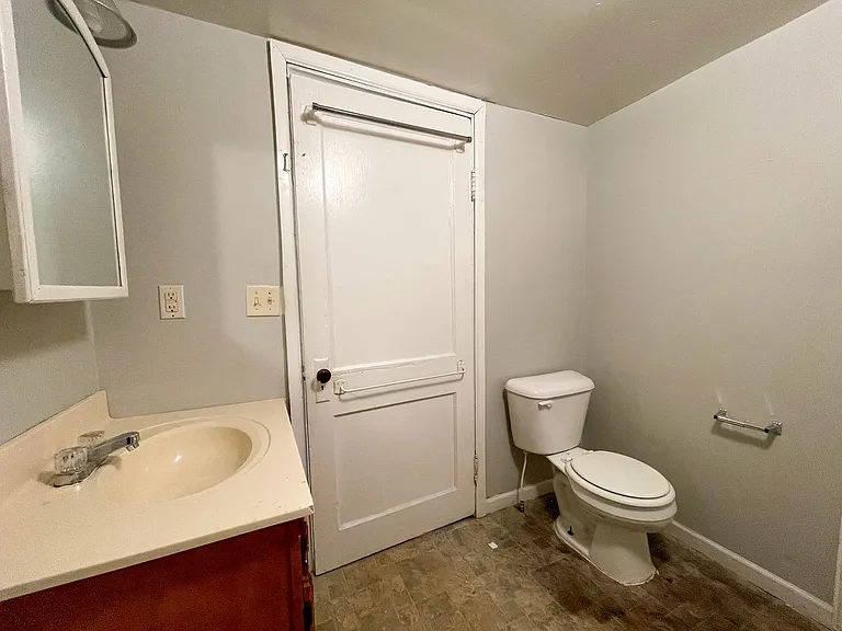 2401 S Mulberry St — Photo 7