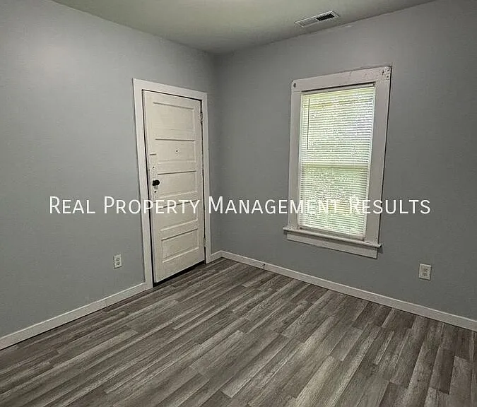 507 S Evans Ave #B — Photo 9