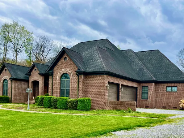 1670 Dain Dr, Carmi, IL 62821