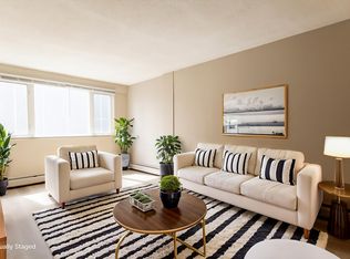 2403 33rd Ave SW, Calgary, AB T2T 2A2