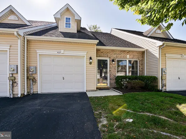 437 Sweetman Dr, Bear, DE 19701