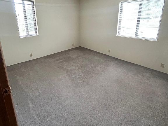 4th image of 5801 Enterprise Dr APT B9