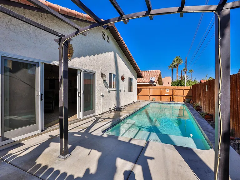 53390 Avenida Navarro — Photo 30