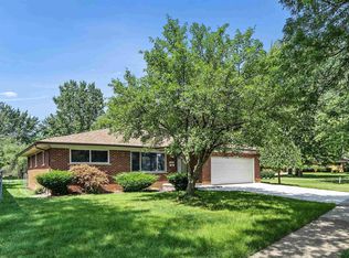 20887 Beaconsfield Ave, Eastpointe, MI 48021