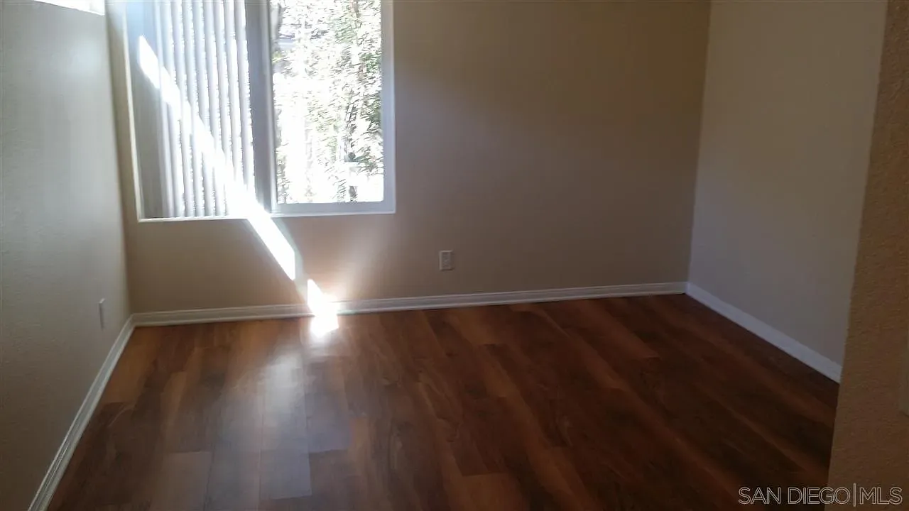 2 bed, 2.0 bath, 956 sqft, $2,595 — Photo 3