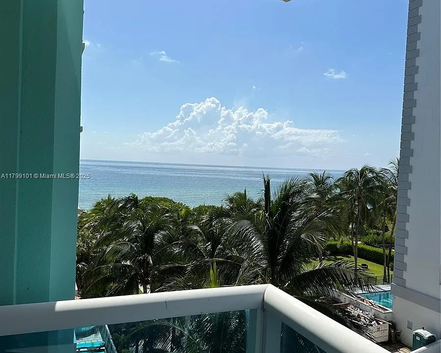 9201 Collins Ave #524