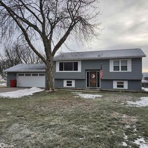 49 5th St SE, Badger, IA, 50516