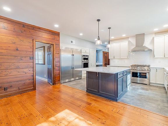 2nd image of 8745 Leighton Creek Cv