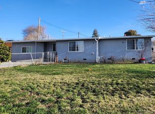 826 Aspen Dr, Tehachapi, CA 93561