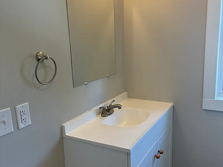 150 Front St SW — Photo 10