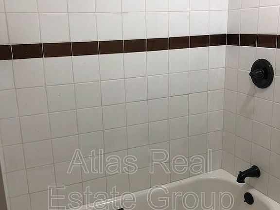 5th image of 2144 N Vine St #B