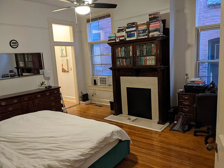 420 Warren Cres #1 — Photo 12