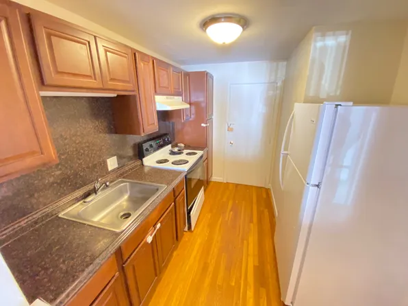 1789 Centre St, Boston, MA 02132