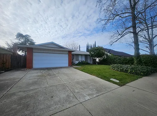 553 Covington Way Photo 1