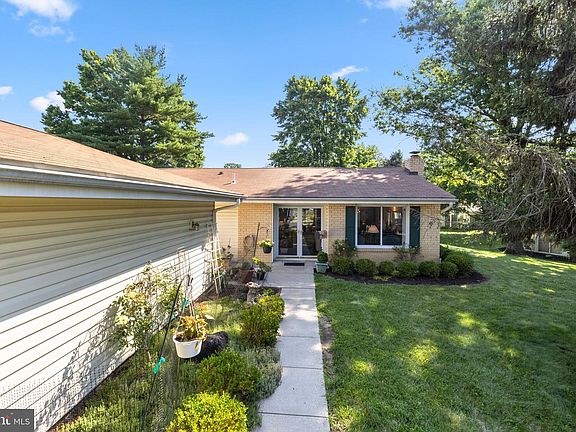 3rd image of 3400 Island Creek Ct #129-B