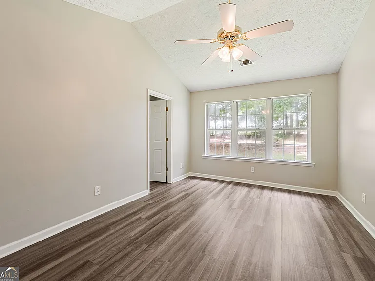 209 Garrison Chase — Photo 22
