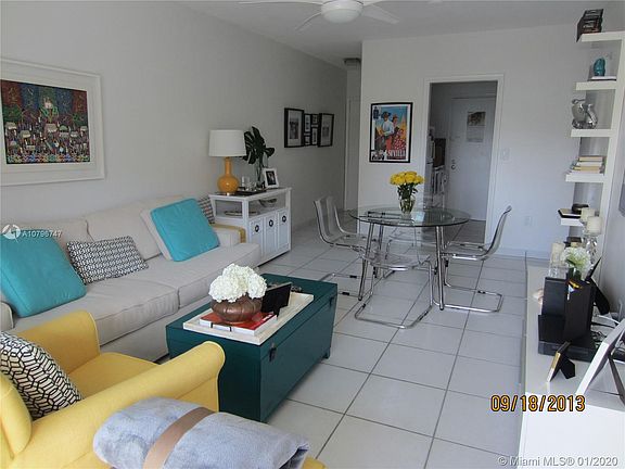 4th image of 301 Sunrise Dr APT 5C