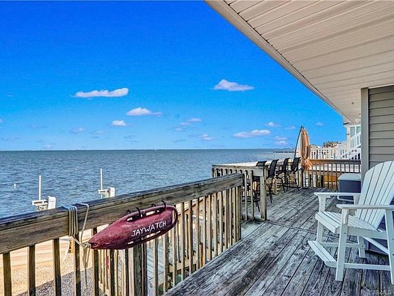 4th image of 351 Bay Shore Dr