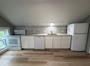 31 1/2 6th St #3, Dover, NH 03820