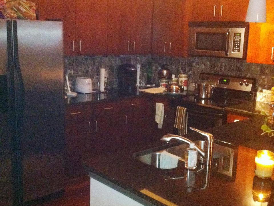 2nd image of 898 Oak St SW Unit 3402