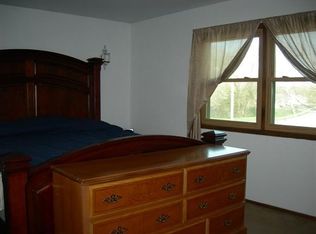 303 McDivitt Ln, Mukwonago, WI 53149