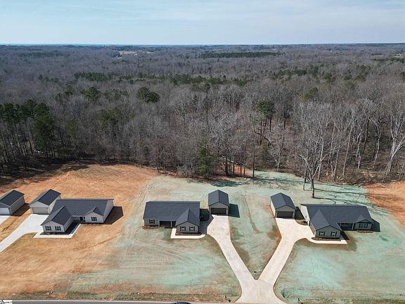 3rd image of 9946 Highway 252