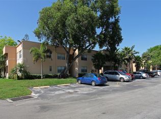 271 Bonnie Blvd APT 205, Palm Springs, FL 33461