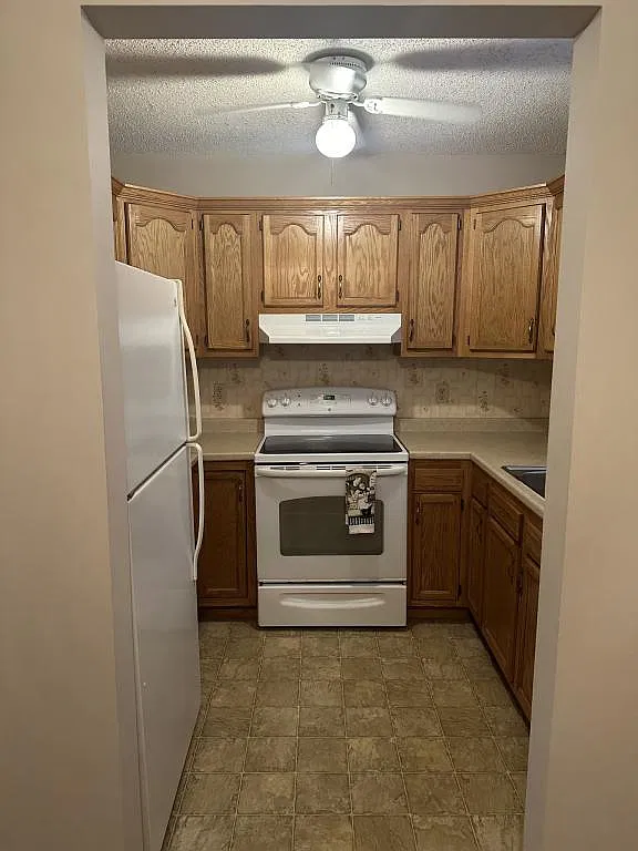 20 N College St — Photo 2