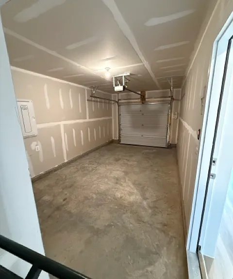 62 Saxon St — Photo 9