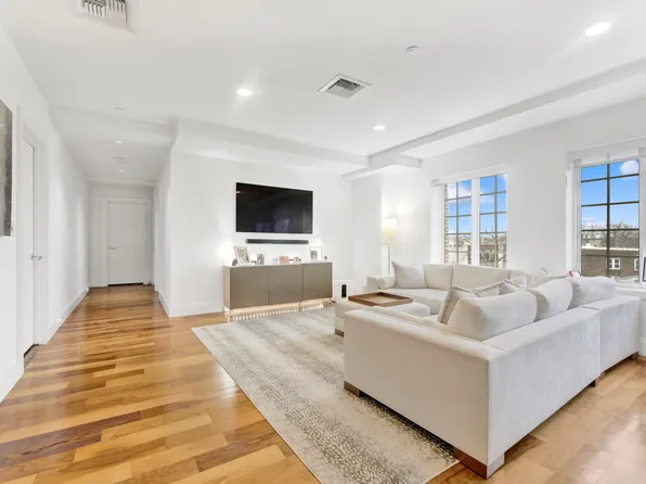 447 Avenue P image 6 of 19