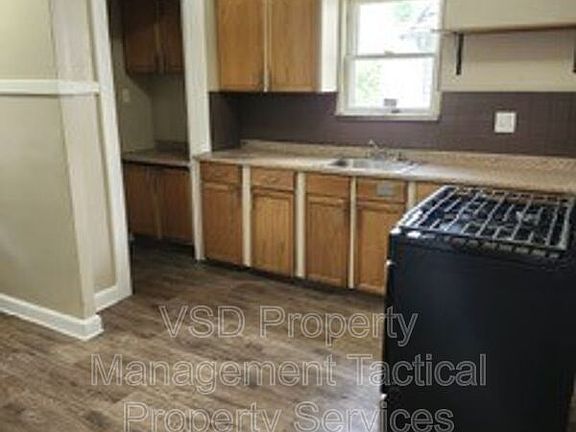 5th image of 860 Clarence Rd