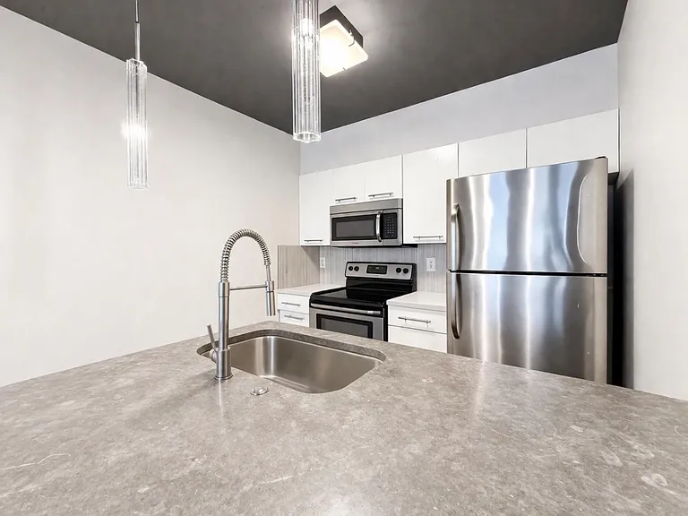 915 NW 7th St #105 — Photo 5