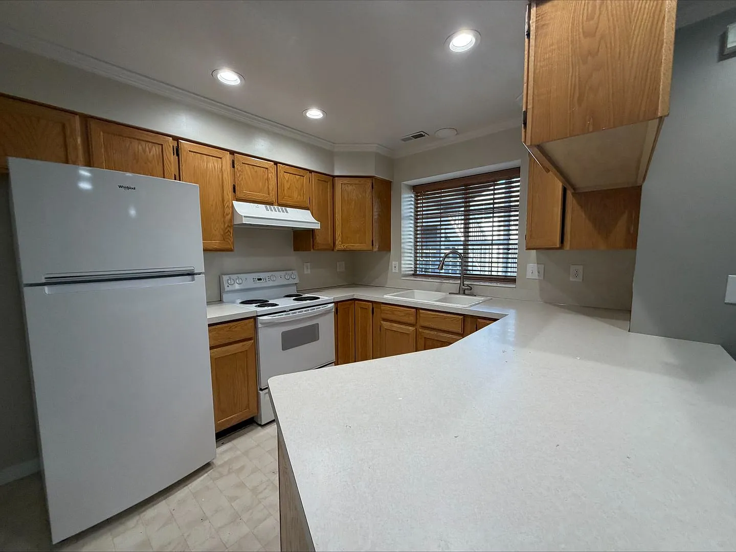 Move In for Less! $1,000 Move-In Credit | 2 Bed 1.5 Bath Condo in Ogden! — Photo 4