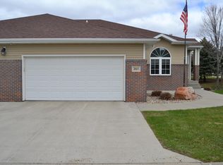 2015 Laurel Ln, Brookings, SD 57006