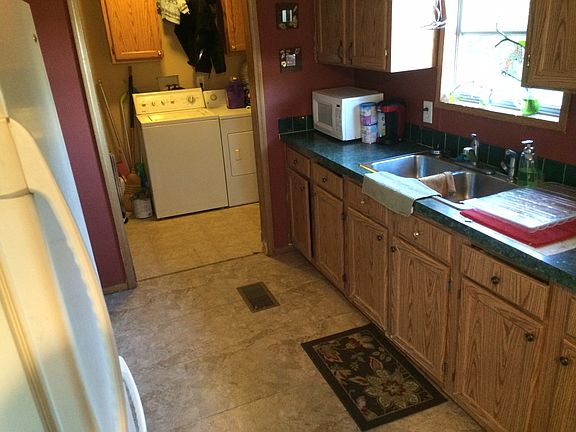 Kitchen / Laundry
