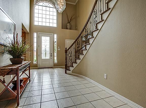 4th image of 1308 Bradbury Dr