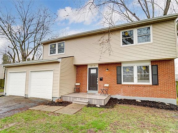 3rd image of 815 Barkins Ave