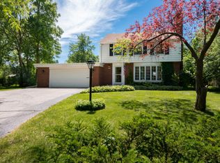 7045 N Fairchild Cir, Fox Pt, WI 53217