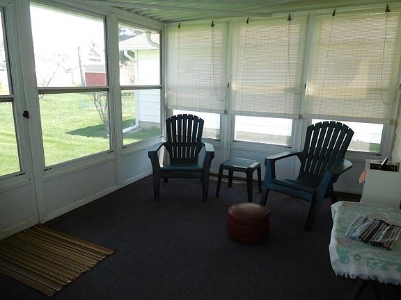 Sunroom w/storms