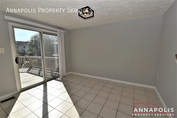 2455 Warm Spring Way — Photo 6